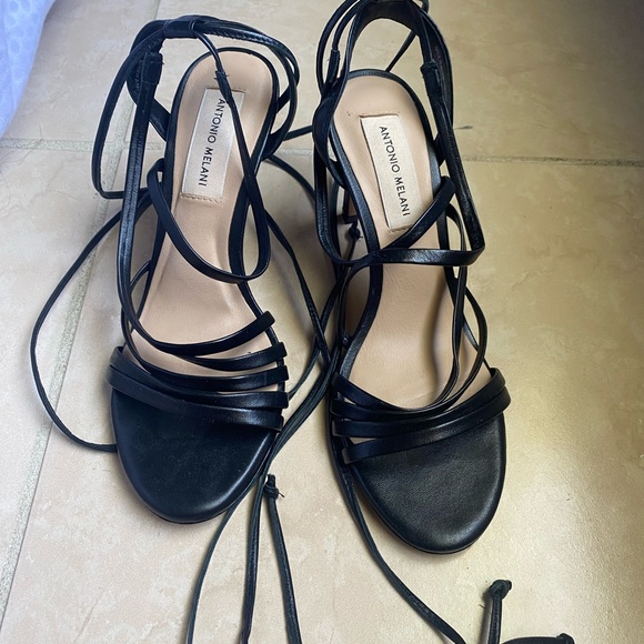 Black Strap on Heals - Picture 4 of 6